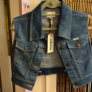 Cropped Wrangler Denim Vest
